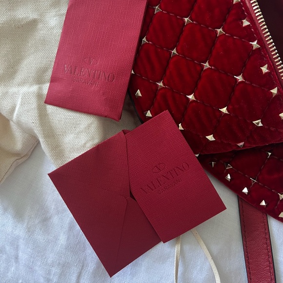 Valentino Garavani Rockstud Spike Red Velvet Belt Bag, Quilted - Picture 6 of 9